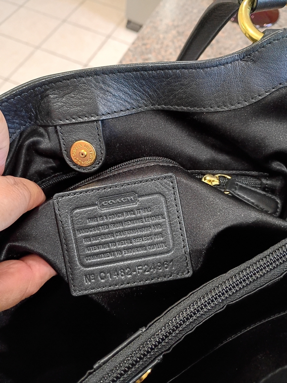 Coach  Campbell Belle Black Leather Shoulder Bag with Gold Hardware - Picture 5 of 16